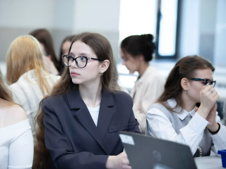 Исследование: каждый десятый человек используют слова типа «кринж» и «пикми»