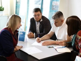На заводе Воскресенска ждут фрезеровщиков, токарей и сварщиков