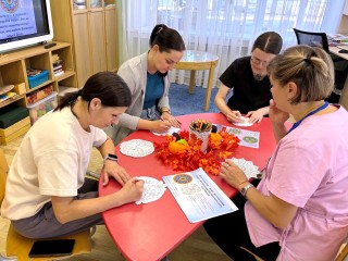 Терапия цветом: в Егорьевске мамы обсудили преимущества мандал для снятия стресса