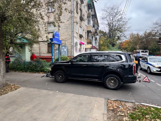 На Первомайской улице подросток-велосипедист получил помощь медиков после аварии