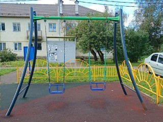 Детскую площадку обновили на 50 лет Октября