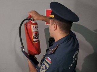 Подростки устроили ложную эвакуацию в торговом центре Клина