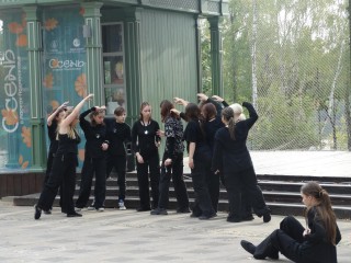 «Очень тепло приняли»: молодежный театр «Синяя птица» представил постановку в Раменском парке