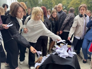 Коломенские школьники присоединились к акции «Печальное эхо Беслана»