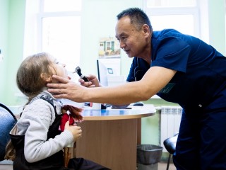 Находка в носу двухлетней девочки шокировала ее родителей