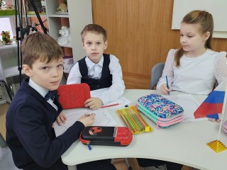 Школьники Большого Серпухова поборются за умные колонки в необычном конкурсе