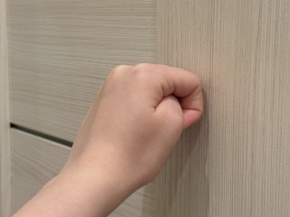 Эксперт раскрыл смысл приметы трижды стучать по дереву