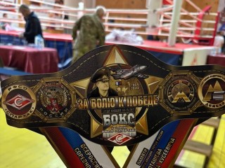 Сергей Курочкин стал лучшим на боксерском турнире в Домбае