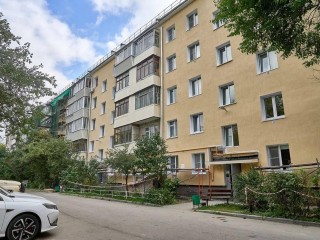 В Климовске завершают ремонт фасада дома на проспекте 50 лет Октября