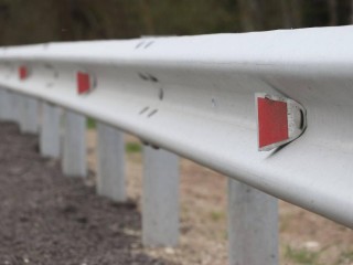 Мосавтодор отремонтировал дорожные ограждения в десяти округах Подмосковья