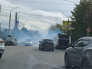 В Реутове на улице Победы автобус устроил дымовую завесу