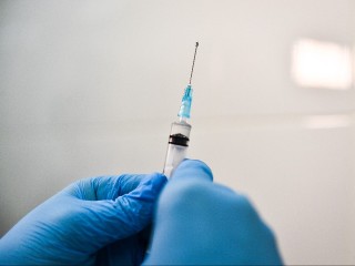 Почему гражданам не стоит отказываться от вакцинации