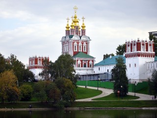 Общемосковский крестный ход завершился у стен Новодевичьего монастыря
