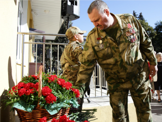 В Воскресенске открыли мемориальную доску в честь погибшего в ходе СВО Михаила Преснова