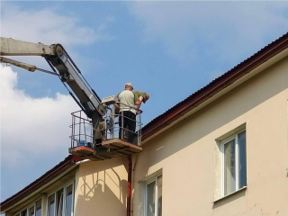 Кровли домов отремонтировали в Дедовске, трех поселках и двух селах
