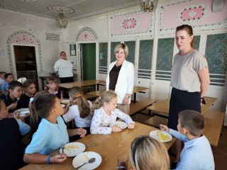 Школьники вернулись в детский сад: начальные классы Малинской школы переехали в «Чайку» на время капремонта