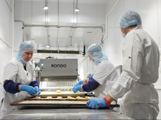 Рулеты и круассаны из Язвища будут продавать в торговых сетях по всей стране