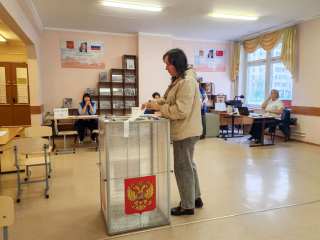 «Я хожу на выборы, потому что люблю страну»: подольчане выбирают депутатов местного Совета