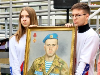 Аллею имени героя Беслана Дениса Пудовкина заложили ученики ногинской школы