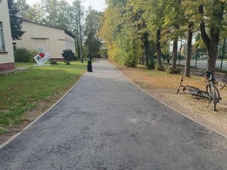 В школе Дедовска завершили асфальтирование пришкольной территории