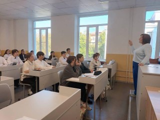 Врачи Электростали провели беседы с подростками о зависимостях