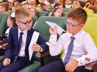 Интересной учебы и отличных оценок пожелали школьникам в Пушкино