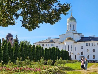 Паломники из Пушкино помолились возле святынь Ярославской земли