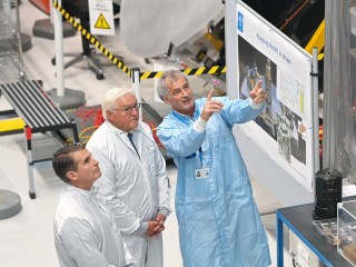 Ученых встревожила растущая яркость кометы, несущейся к Земле