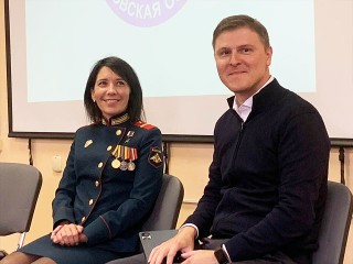 Скорая — это на всю жизнь: фельдшер-герой встретилась с молодыми медиками в Ступине