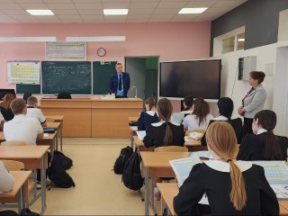 Школьникам рассказали об ответственности за соучастие в мошенничестве