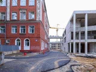 Возведен переход из исторического здания школы №16 в новую пристройку