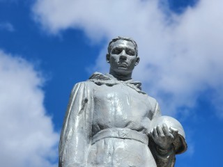 В Волоколамске восстановили освещение памятника погибшим комсомольцам