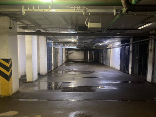 Коммунальные службы оперативно устранили потоп подземного паркинга в микрорайоне Южный