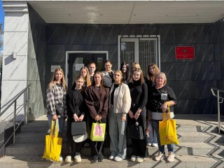 Студенты из колледжа в Сергиевом Посаде помогают бойцам