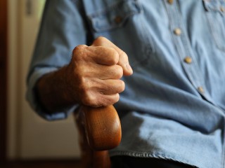 Бесила привычка родственника: пьяный пенсионер жестоко избил сына в Видном