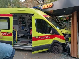 Полиция разбирается в обстоятельствах ДТП с автомобилем скорой Королеве