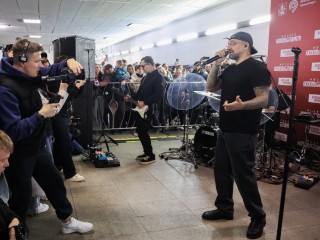 Рэпер Баста закатил необычный концерт прямо в столичном метро