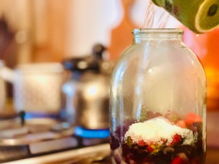 Компот не получится вкусным, если все фрукты сладкие: 5 лучших сочетаний для насыщенного вкуса