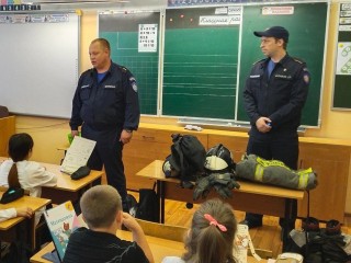 Пожарные провели открытый урок для школьников в поселке Черусти