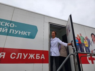 Жители Коноплева бесплатно проверят здоровье в мобильном ФАПе