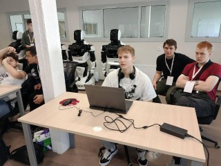 Серпуховские студенты заглянули в будущее на турнире роботов в Калуге