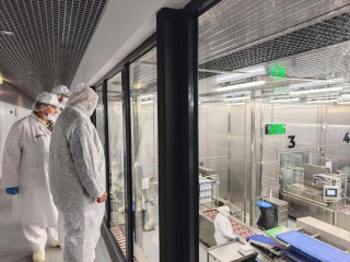 Клинский мясокомбинат намерен ускорить выпуск сосисок на 10% в рамках нацпроекта