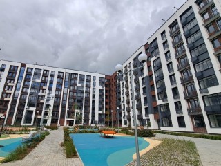 Безбарьерная среда и детские площадки: что ждет новоселов в Борисовке