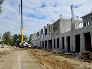 Подрядчики обещают ускориться с реконструкцией стадиона «Спартак»
