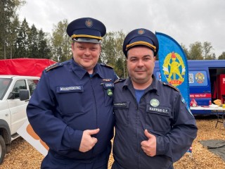 В Пушкинском округе пожарные приняли участие в акции «Сохраним лес»