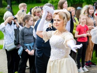 Вальс, кадриль и мазурку можно научиться танцевать в Лыткаринском музее