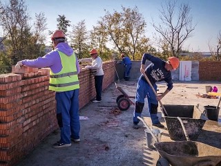 К монтажу кровли приступили на стройке нового корпуса бронницкого лицея