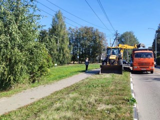 В Бронницах стартовало обустройство парковочного пространства у школы
