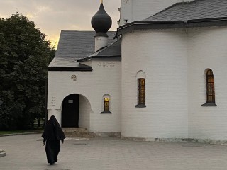 Священник помог избавиться от навязчивой мысли о монашестве