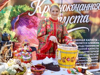 Парк Островского забрендили под капусту: как прошел овощной разгуляй